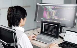 建湖 ,php声明和调用变量的符号是什么？